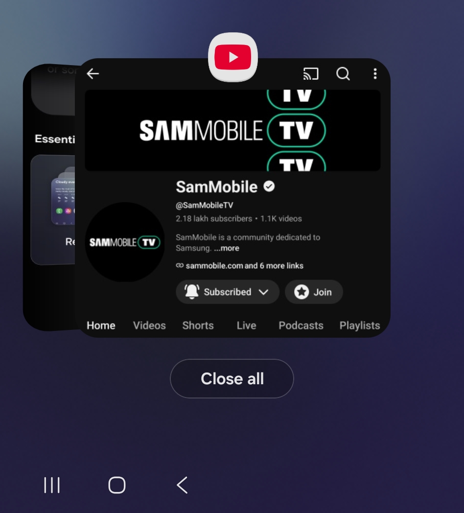 Recent apps screen on Flip 7 cover screen on One UI 9