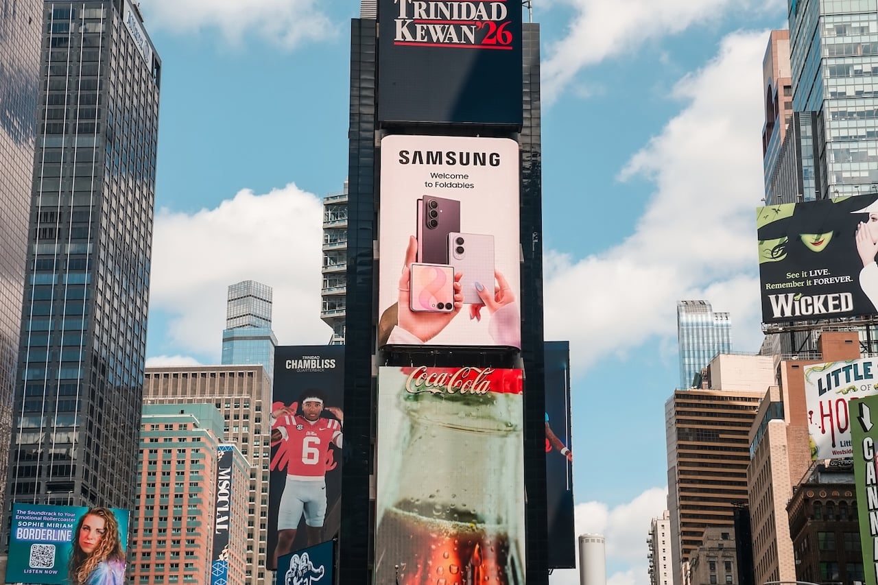 Samsung Welcome to Foldables campaign