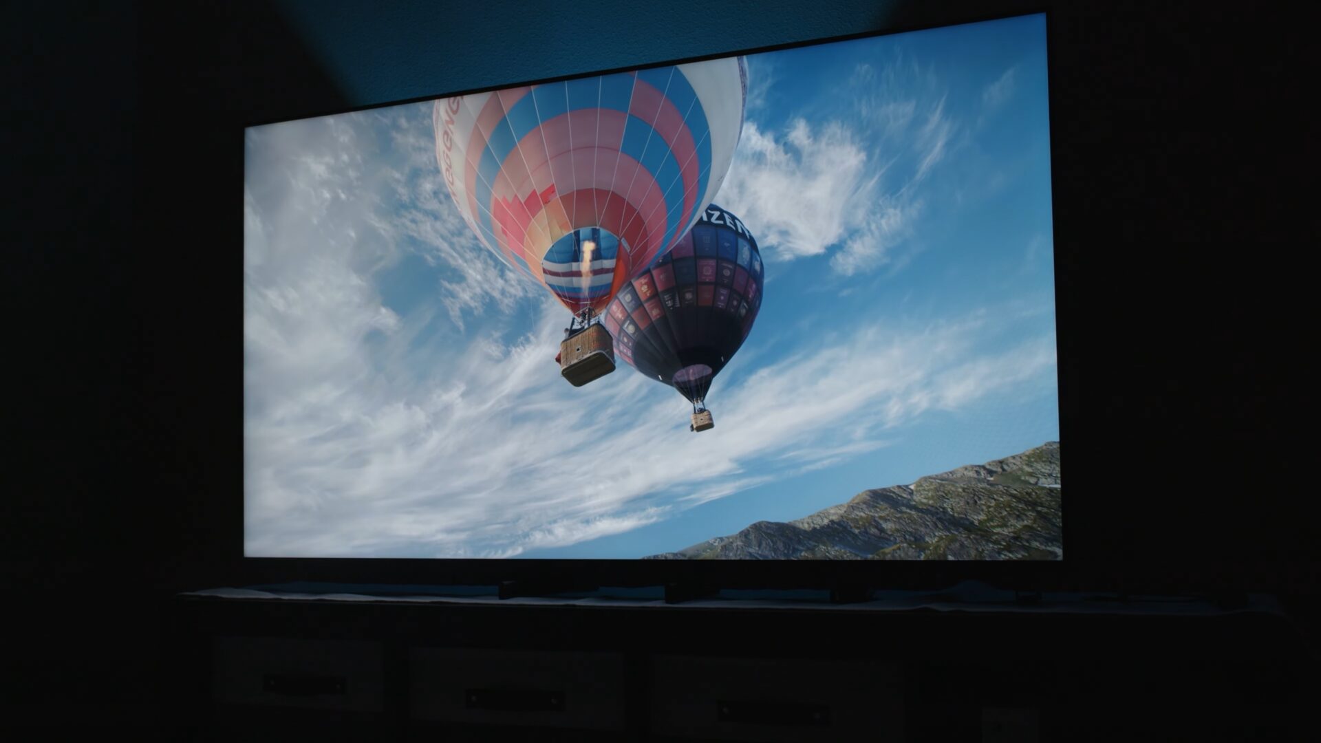 Samsung R85H micro RGB TV