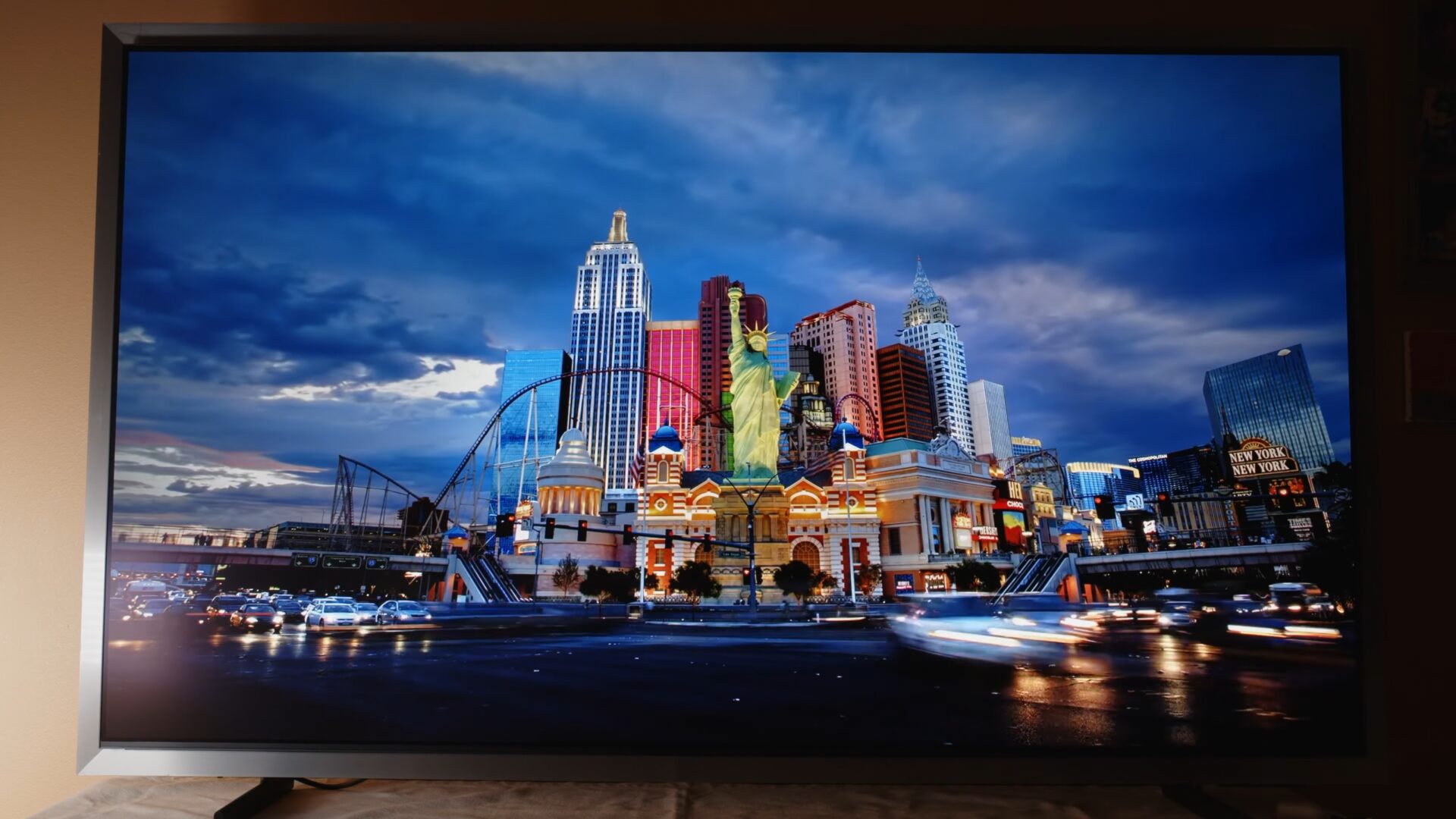 Samsung S95H OLED TV
