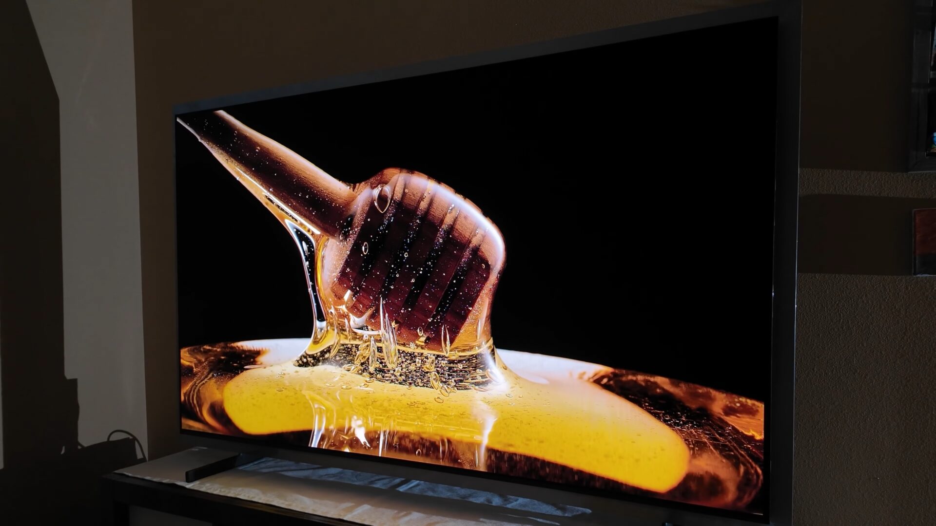 Samsung S95H OLED TV