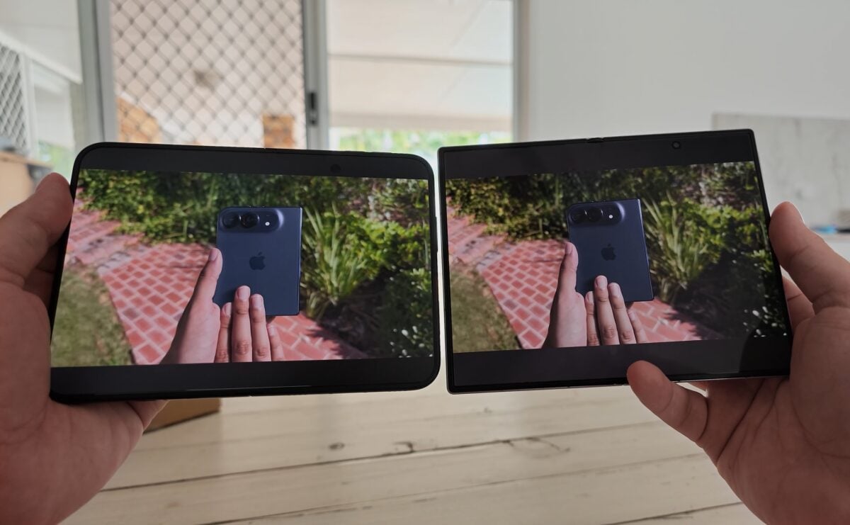 Watching videos on iPhone Duo vs Galaxy Z Fold 8