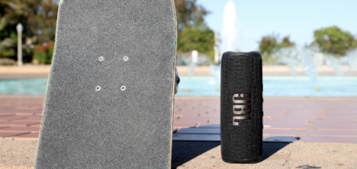 A JBL Flip 6 speaker